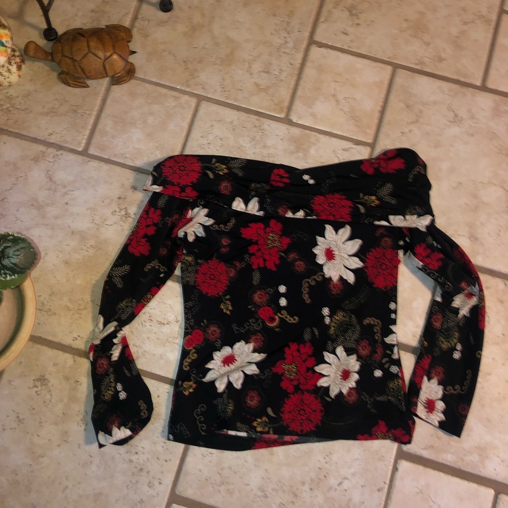 Top - Picture 4 of 6